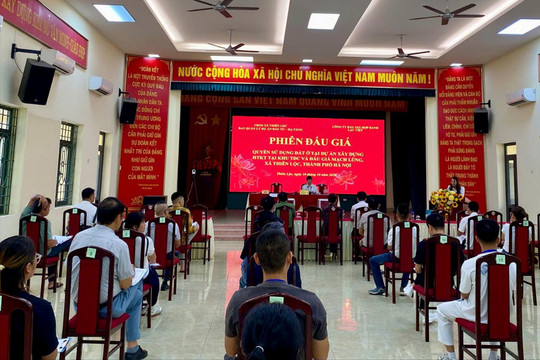 Xã Thiên Lộc: Thu hơn 55 tỷ đồng từ phiên đấu giá đất tại Mạch Lũng