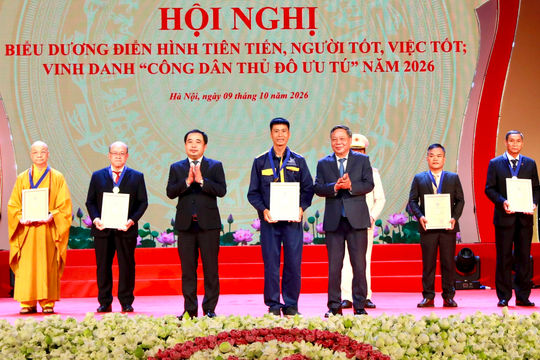 Công dân Thủ đô ưu tú - Bền bỉ hành trình cống hiến