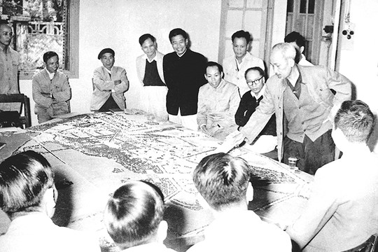 Chủ tịch Hồ Chí Minh: Làm cho Hà Nội thành một Thủ đô yên ổn, tươi vui và phồn thịnh