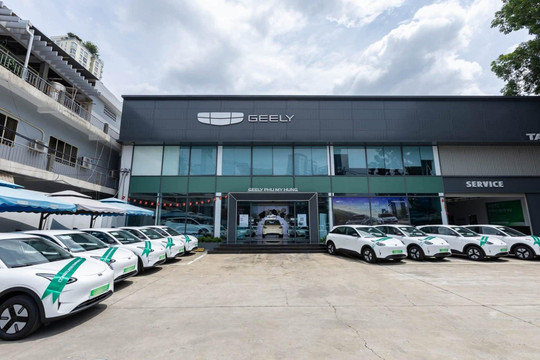 CEO Geely Việt Nam: Cuộc đua điện hóa ô tô không chỉ nằm ở chiếc xe