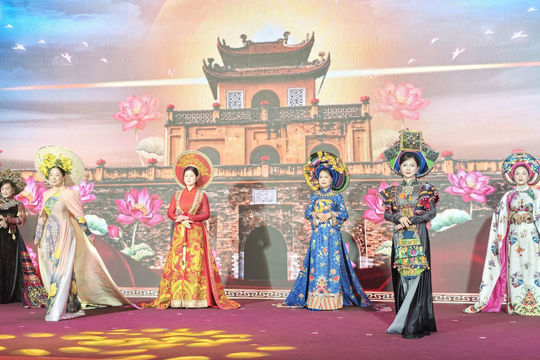 Phụ nữ Công an Thủ đô bản lĩnh, tỏa sáng, hội nhập