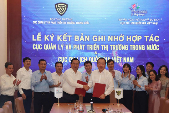 Hợp tác phát triển du lịch mua sắm, mở rộng kênh tiêu thụ cho hàng Việt