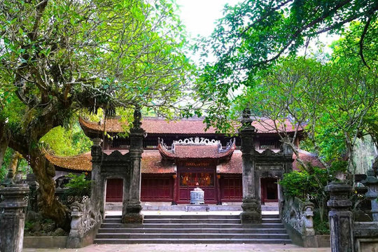 Theo dấu chân Thánh Gióng