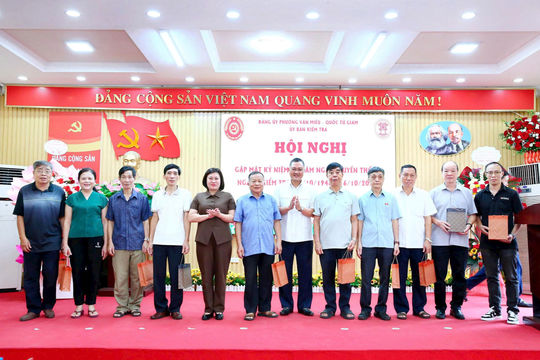 Phường Văn Miếu - Quốc Tử Giám gặp mặt, tri ân cán bộ ngành kiểm tra Đảng