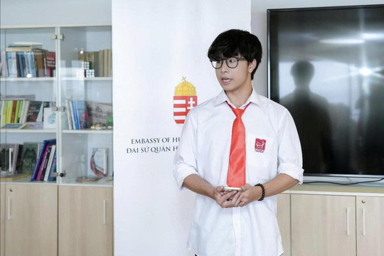 Từ học sinh chuyên văn đến học bổng Chính phủ Hungary
