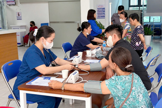 Hà Nội: Các địa phương dồn sức hoàn thành khám sức khỏe miễn phí toàn dân