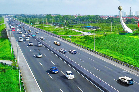 7 tuyến cao tốc phải bổ sung biển báo khoảng cách an toàn trước ngày 31-10