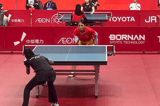 Bóng bàn người khuyết tật Việt Nam kiên trì tranh tài tại Asian Para Games 5