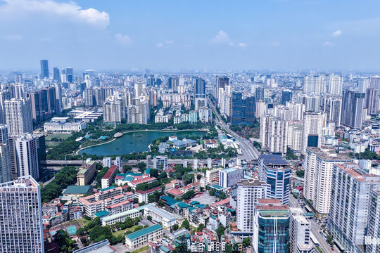 Ngắm “lá phổi xanh” giữa những tòa nhà cao tầng ở Hà Nội
