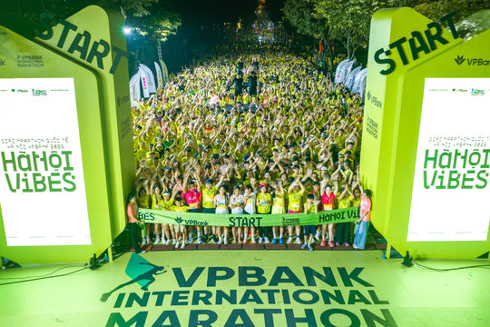 Hồng Lệ bảo vệ thành công ngôi vô địch VPBank Hanoi International Marathon 2026