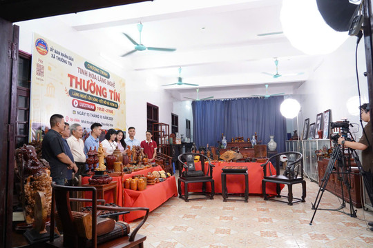 Sôi động những phiên “chợ số” ở xã Thường Tín