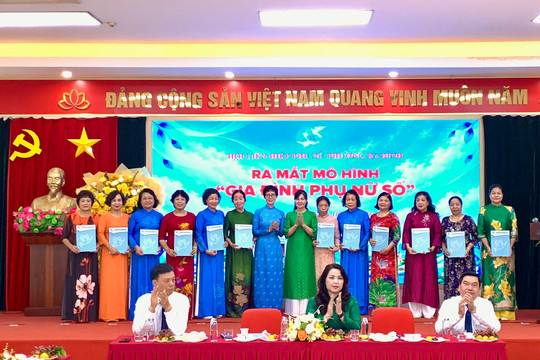 Ra mắt mô hình “Gia đình phụ nữ số” tại phường Ba Đình