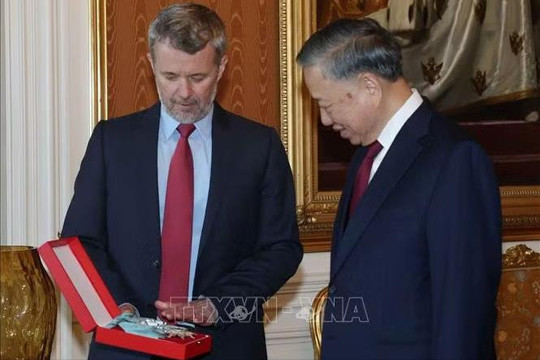 Tổng Bí thư, Chủ tịch nước Tô Lâm nhận Huân chương cao quý nhất của Vương quốc Đan Mạch