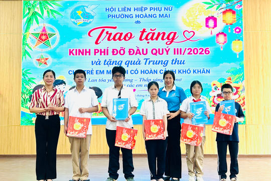 “Mẹ đỡ đầu” - lan tỏa tinh thần nhân ái và yêu thương của phụ nữ Hoàng Mai