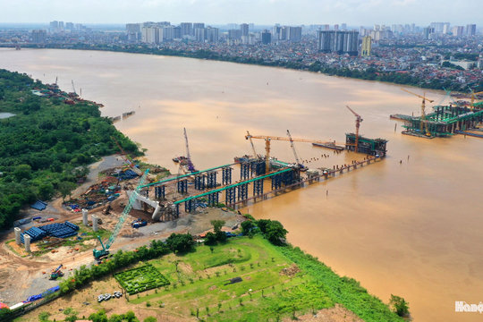7 cây cầu vượt sông Hồng: Tăng tốc trên những công trường trọng điểm