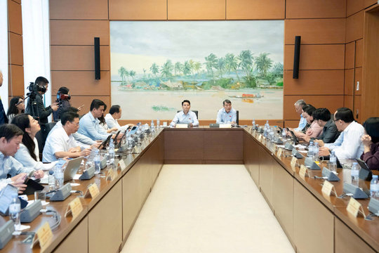 Cắt giảm khâu trung gian trong lĩnh vực thuốc, trang thiết bị y tế