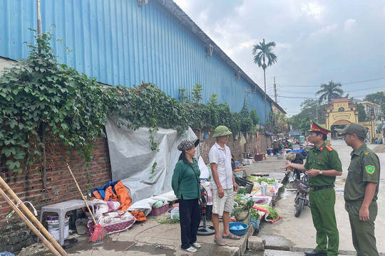 Dựa vào sức dân giải tỏa khu chợ tồn tại lâu đời