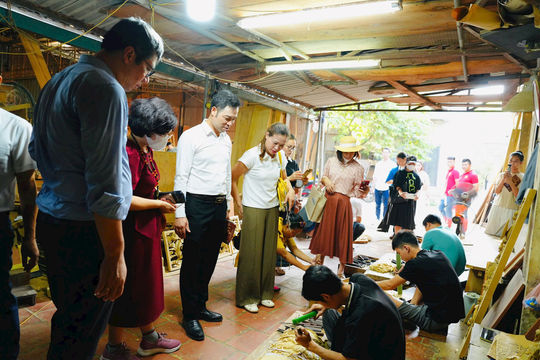 Sơn Đồng kết nối phát triển du lịch làng nghề với doanh nghiệp lữ hành