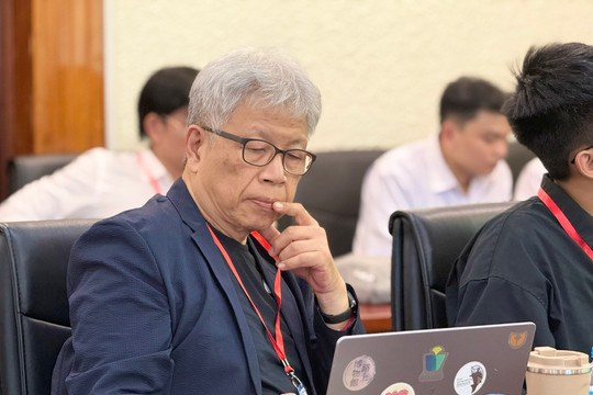 Giáo dục mở: Chia sẻ tri thức cần đi cùng quyền sử dụng