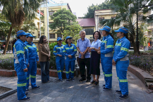 Đồng hành cùng những người giữ sạch không gian sống