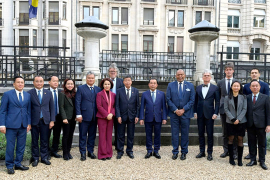 Hà Nội và Brussels thúc đẩy hợp tác kinh tế, quản trị đô thị