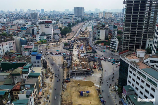 Dồn lực thi công hai cầu vượt trên công trường đường Vành đai 1