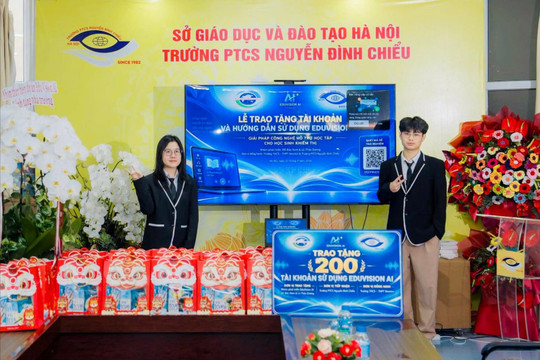 Hai học sinh Hà Nội ứng dụng AI hỗ trợ học tập cho người khiếm thị
