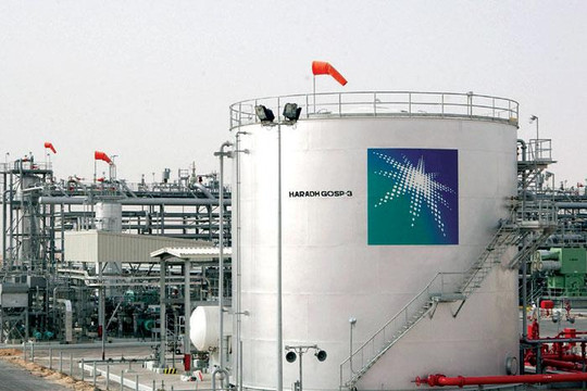 Ả Rập Saudi chuyển hướng đưa dầu đến Singapore dự trữ