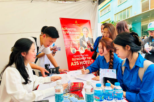 Lấp khoảng trống kỹ năng giúp sinh viên có việc làm ngay