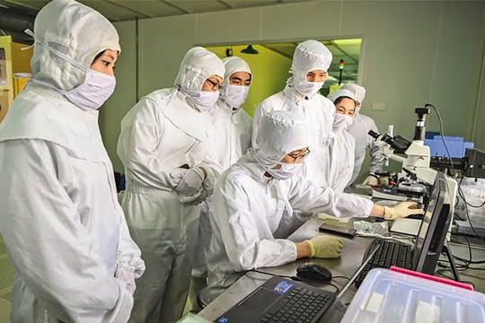 Dành khoảng 0,1% GDP mỗi năm cho công tác nhân tài