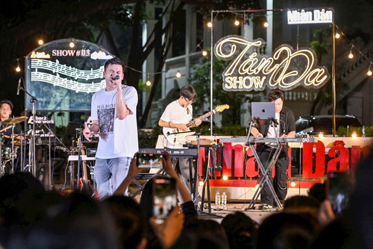Tán Đa Show - Điểm hẹn âm nhạc giữa lòng Hà Nội