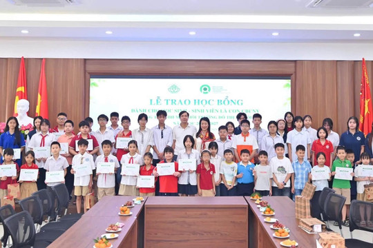 Urenco – PRO Việt Nam: Trao học bổng, tiếp sức ước mơ cho con em người lao động