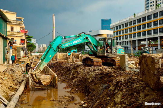 Đường nối Phạm Hùng - Lê Đức Thọ tăng tốc sau gần một thập kỷ chờ đợi