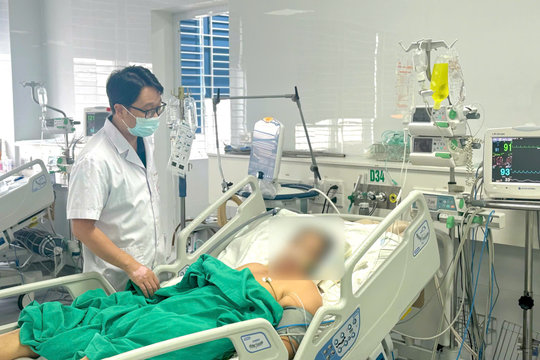 Bị suy đa tạng sau khi tự "thải độc gan" tại nhà