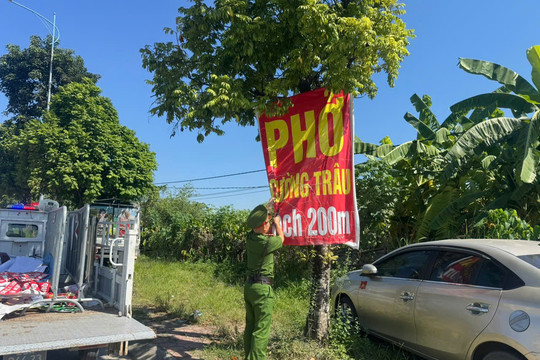 Xóa “rác trời” ở xã Thiên Lộc