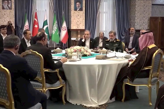 Ả rập Saudi thúc đẩy đối thoại với Iran giữa nguy cơ chiến tranh lan rộng