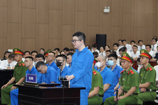Vụ Mr Pips và đồng phạm: Trưởng phòng kiếm tiền tỷ