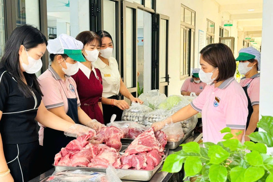 Đổi mới giáo dục từ nền tảng số