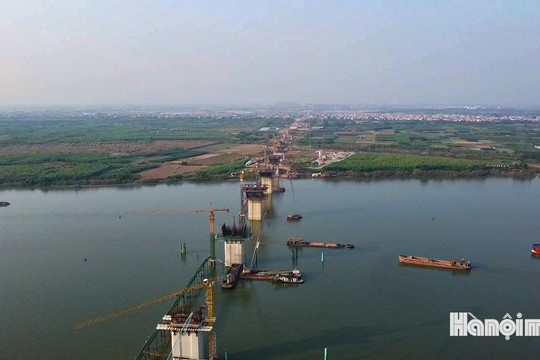 Ngắm diện mạo cầu Hồng Hà sau một năm thi công