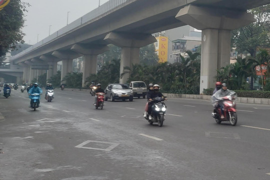 Hà Nội có mưa dông, nhiệt độ giảm dần
