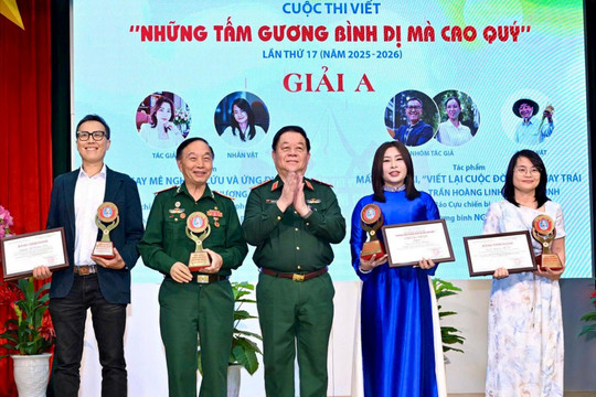 Vinh danh 19 tác phẩm viết về “Những tấm gương bình dị mà cao quý”