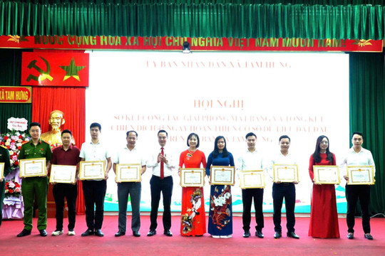 Xã Tam Hưng lọt top đầu thành phố về xây dựng cơ sở dữ liệu đất đai