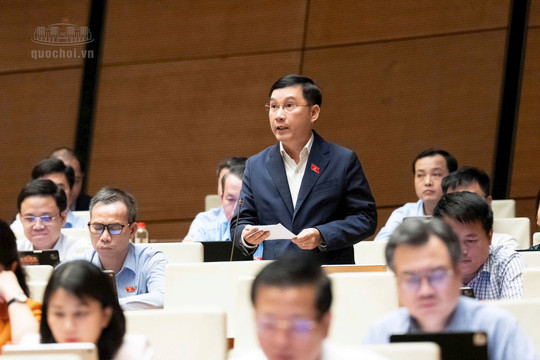 Quốc hội thảo luận giải pháp khơi thông nguồn lực cho tăng trưởng bền vững