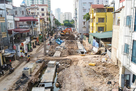 Công trường cải tạo, mở rộng ngõ 381 Nguyễn Khang, Cầu Giấy