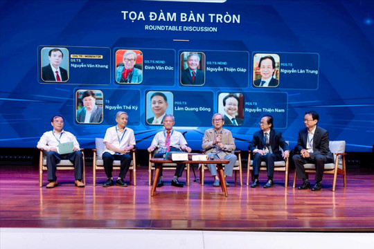 Ngôn ngữ học trong thời đại mới: Giữ bản sắc, chủ động hội nhập