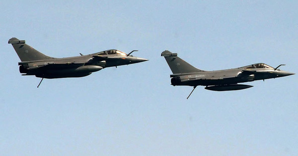 Pháp: Chiến đấu cơ Rafale va chạm khiến 2 phi công thiệt mạng