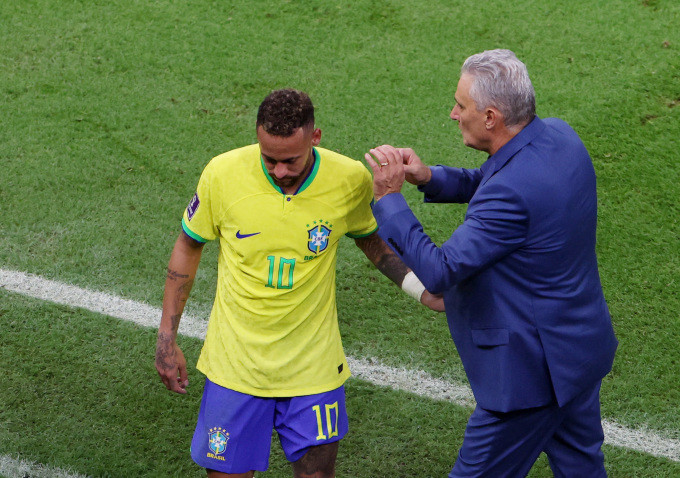 Đức còn hy vọng, Brazil tìm người thế chỗ Neymar