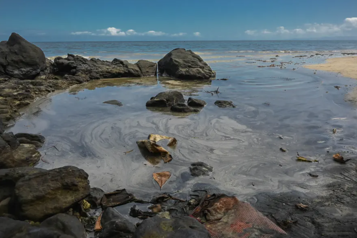 Sự cố tràn dầu ảnh hưởng lớn đến đảo Mindoro, Philippines