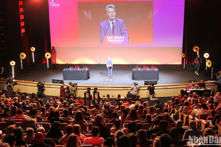 Đoàn đại biểu Đảng ta dự Đại hội 39 Đảng Cộng sản Pháp