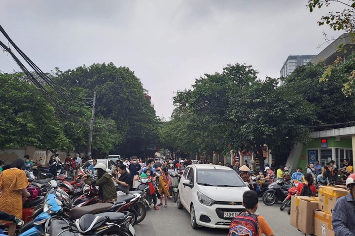 Giảm tốc độ của các phương tiện lưu thông qua khu vực trường học: Đòi hỏi từ thực tiễn